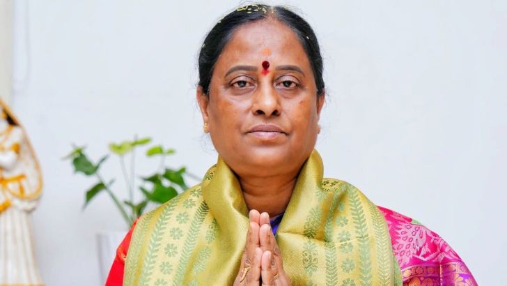 https://salarnews.in/public/uploads/images/newsimages/maannewsimage03092026_162810_Konda Surekha.jpg